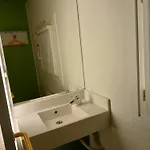 Unisotel Valenciennes Ex-hotel F1 Hotel *