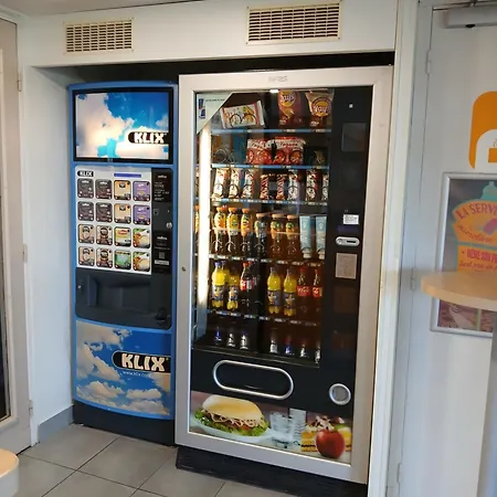 Unisotel Valenciennes Ex-hotel F1 Hotel