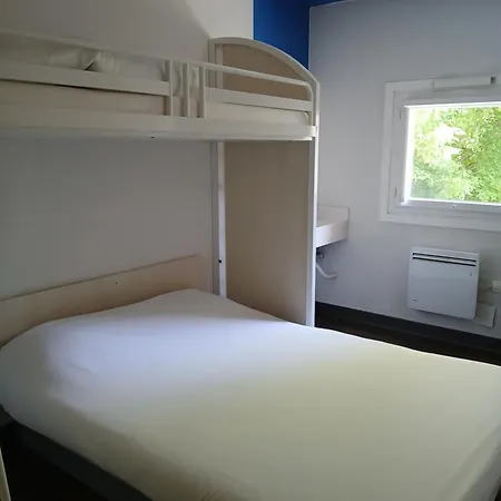 Unisotel Valenciennes Ex-hotel F1 호텔